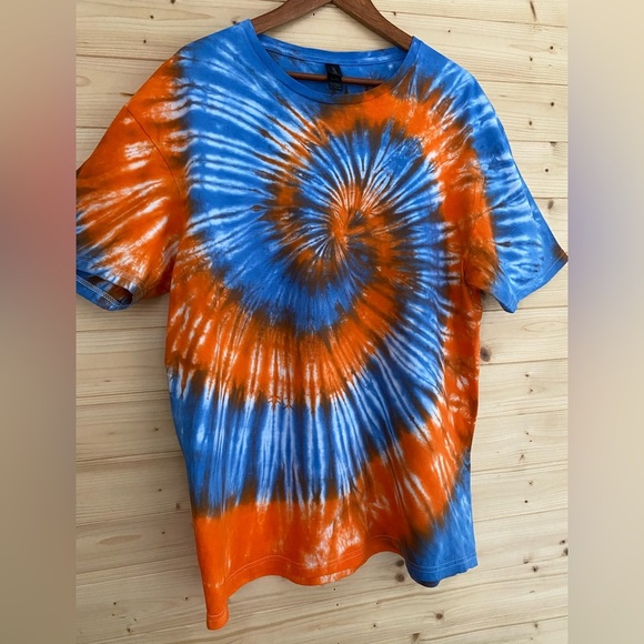 GILDAN Unisex XLarge Soft Style Blue Orange Spiral Retro Tie-Dye T-Shirt NEW - Picture 4 of 8